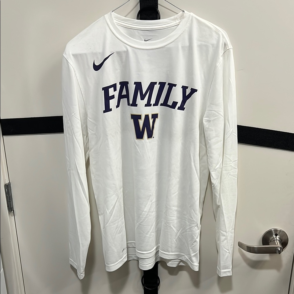 Nike Washington Huskies 2019 NCAA tournament Dri-FIT Athletic Tee